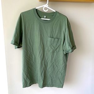 Uniqlo , green T-shirt